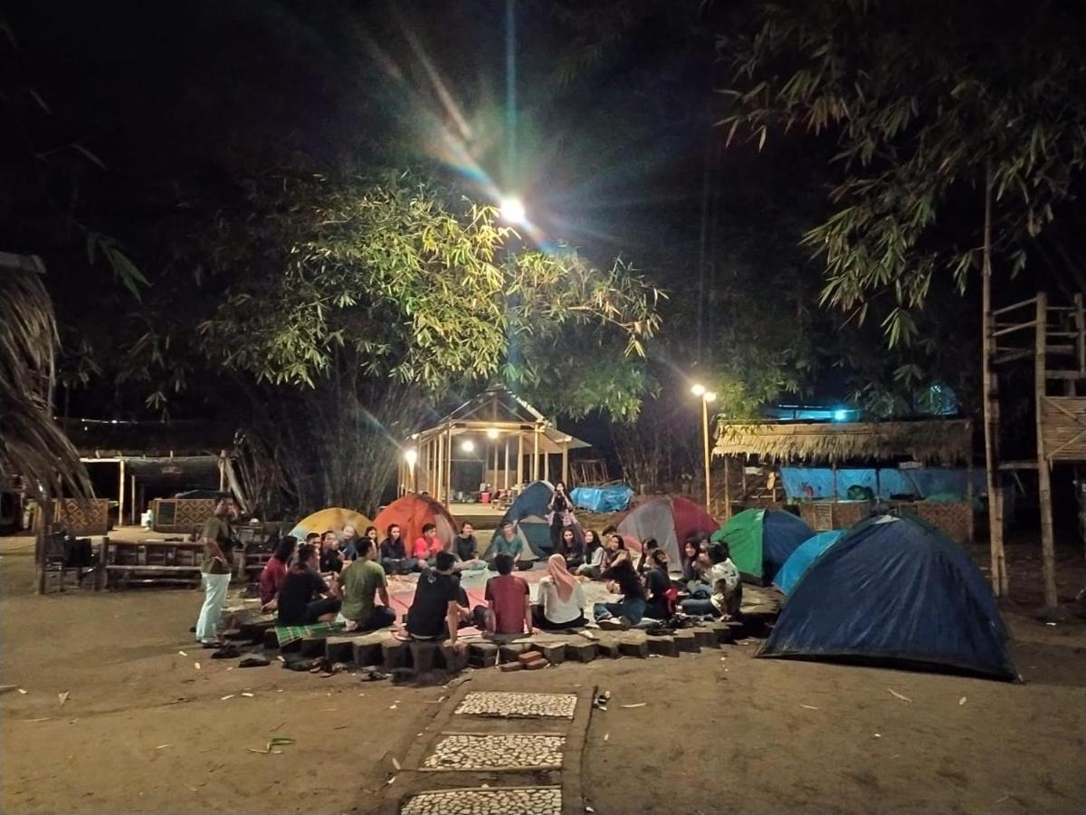 Kebon Pring Floating Resort&Market Bantul Exterior foto