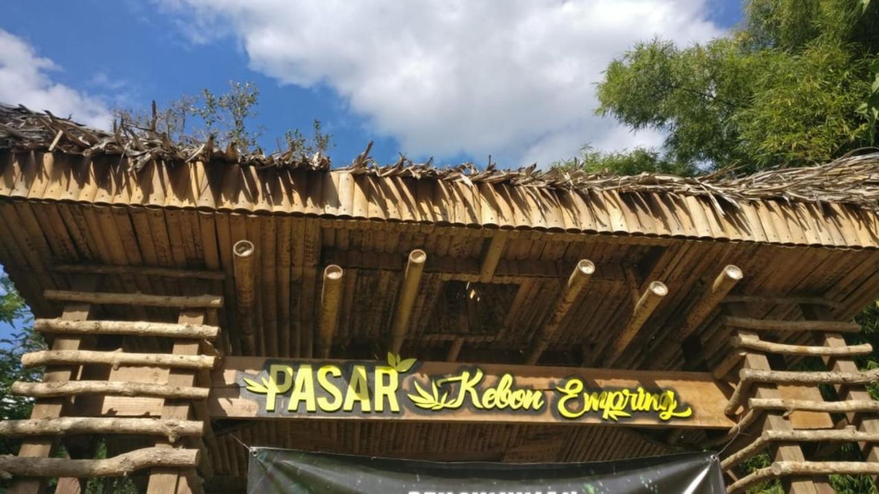 Kebon Pring Floating Resort&Market Bantul Exterior foto